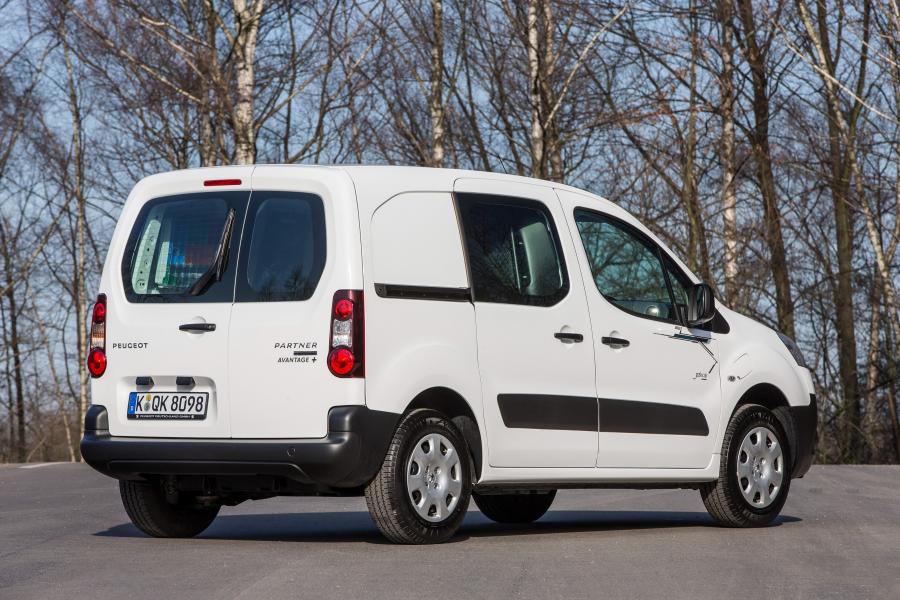  Peugeot Partner Van Electric 2013 года  (фото 14 из 21)